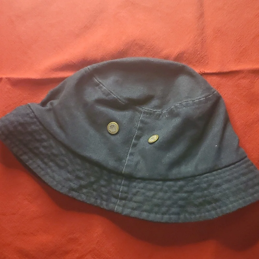 Hat - Picture 2 of 3